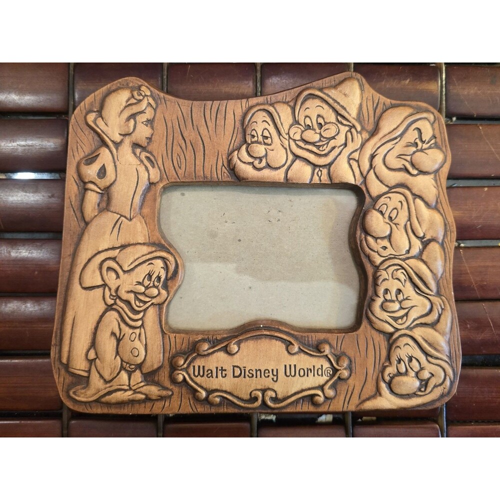 Vintage 1970s Disney World Snow White And The Seven Dwarfs Photo Frame 3.5"x5"